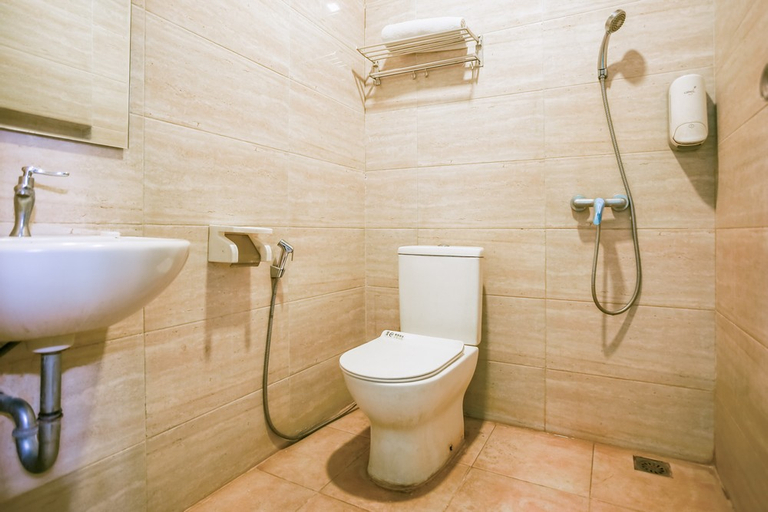 Bathroom 4, Sentosa Jaya Syariah Hotel, Medan
