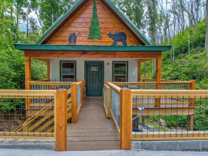 Others 1, Bearly Hidden by Jackson Mountain Rentals, Sevier