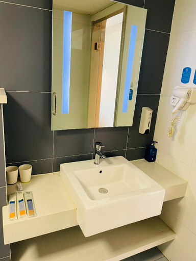 Bathroom 4, Hanting Hotel Shijiazhuang Zhonghua Nan Street, Shijiazhuang