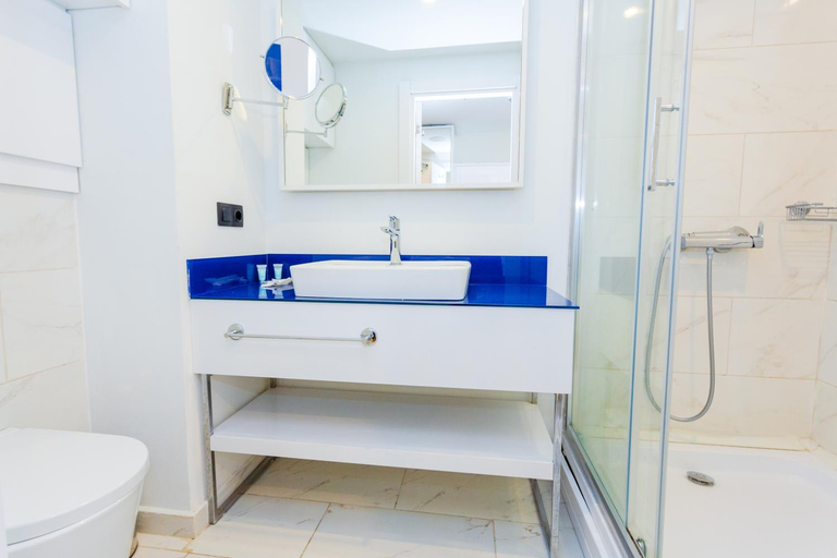 Bathroom 3, Orbi City Hotel, Batumi