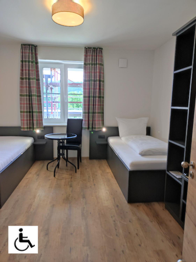 Bedroom 2, Hotel Am Gleis 1 - Self-Check-In, Oberallgäu