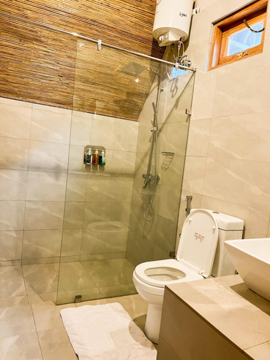 Bathroom 3, Eco Bliss Cottages - Thanamalwila, Thanamalvila