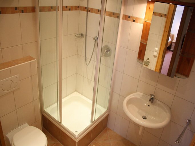 Bathroom 2, Apartment Grossarl near Ski Slopes, Sankt Johann im Pongau