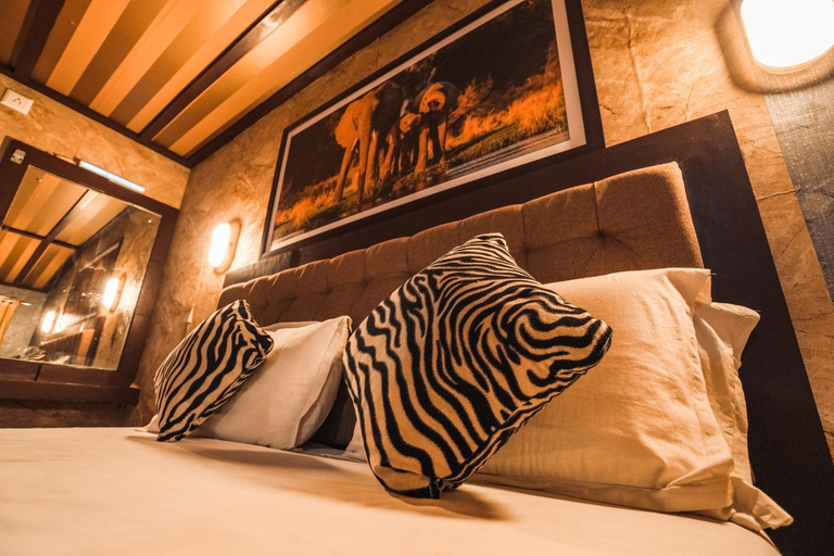 Bedroom 2, Venice Premium Houseboats Alleppey, Alappuzha
