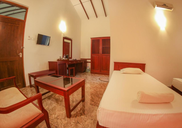 Bedroom 2, White Rose Beach Resort Marawila, Nattandiya