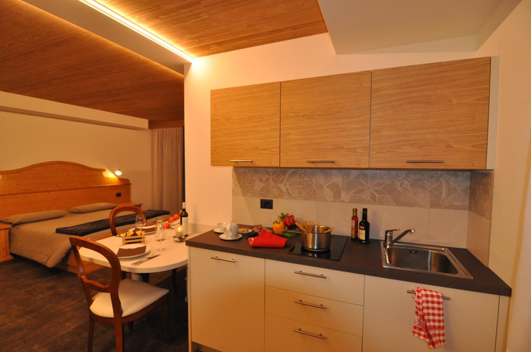 Others 5, Albergo Alpino, Trento