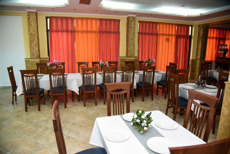 Food & Drinks, Koa Hotel, Durrësit