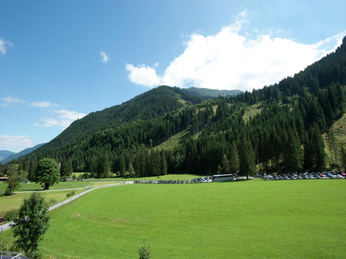 Others 5, Chalet in Saalbach for 10 guests, Zell am See