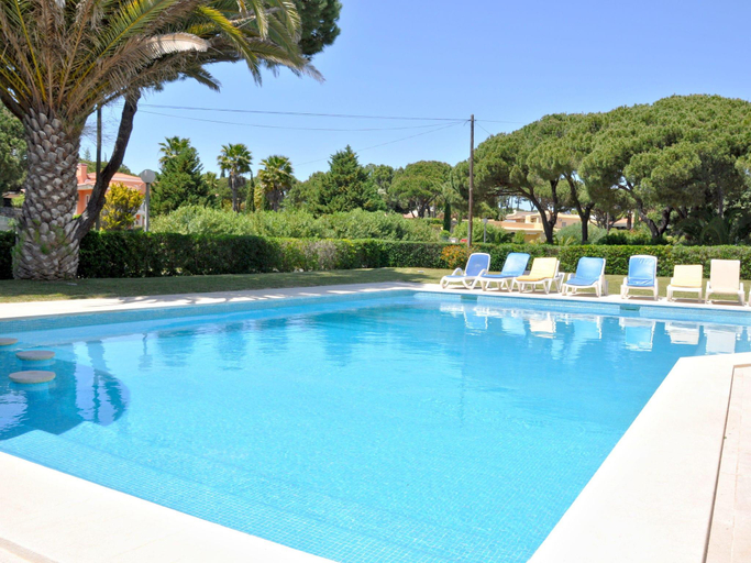 Sport & Beauty 2, Villa in Vilamoura with Private Pool  BBQ, Loulé