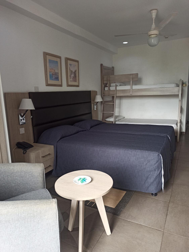 Bedroom 3, Dionysos Central Hotel