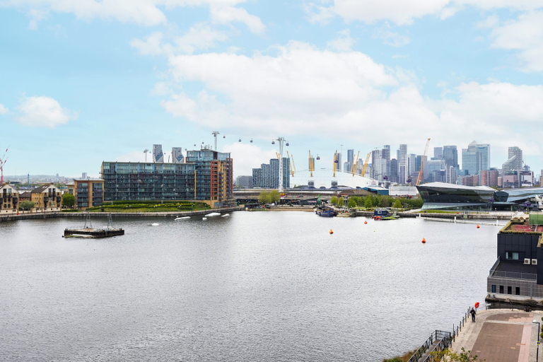 Others 3, Waterside Bliss Executive Apartment, London