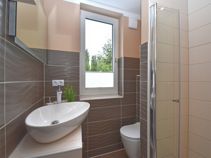 Bathroom 3, Forest-Fringed Comfort, Harz