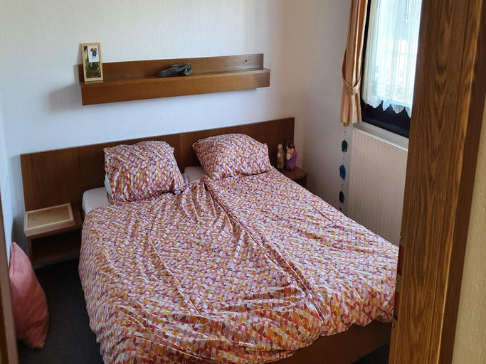 Bedroom 2, Ferienhaus mit Terrasse im Skigebiet, Waldeck-Frankenberg