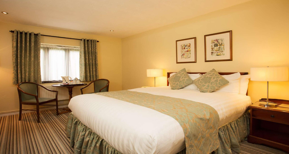 Bedroom 2, Best Western PLUS Grim's Dyke Hotel, London