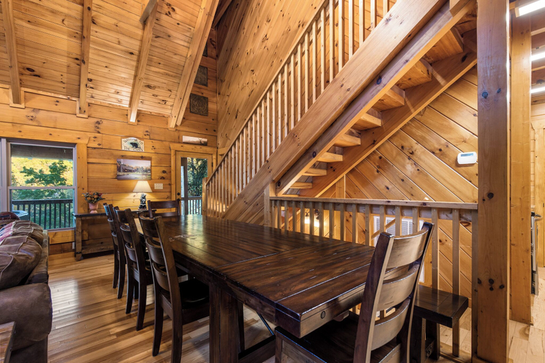 Food & Drinks 4, Cozy Bear Lodge, Sevier