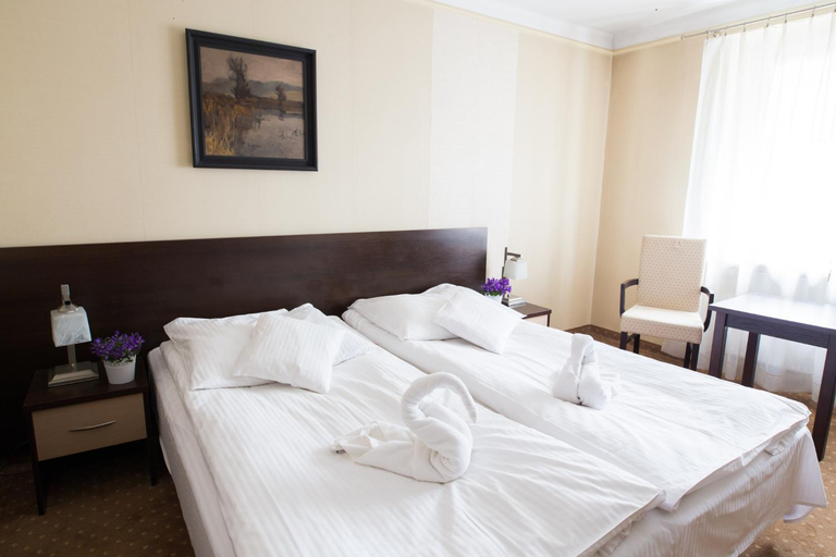 Others 5, Hotel Gwarek, Staszów