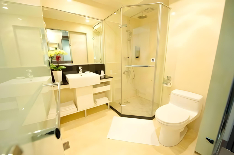 Bathroom 4, Lishiuan Hotel, Hualien