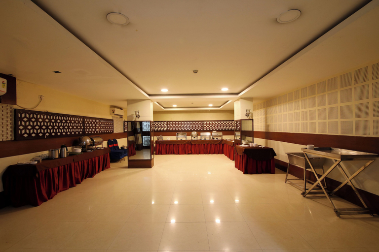 Food & Drinks 5, Hotel Gateway Grandeur, Kamrup Metropolitan