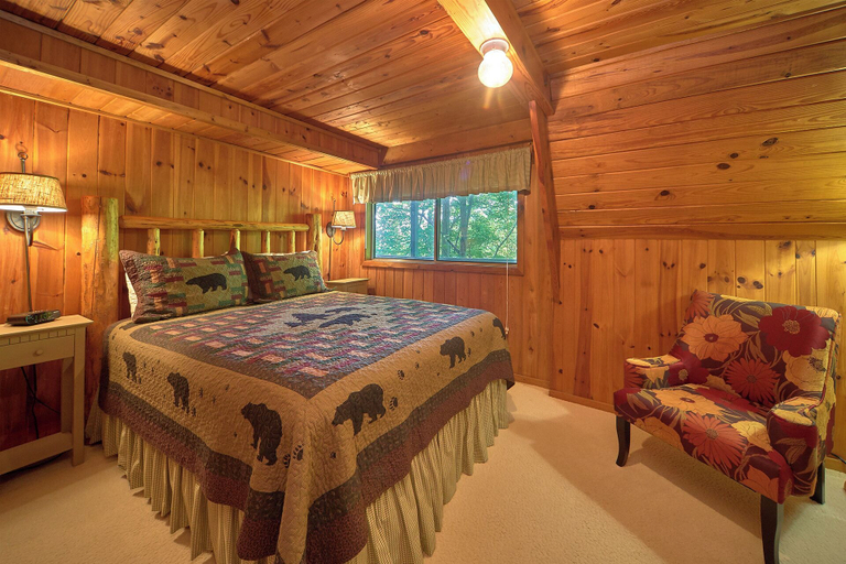 Bedroom, Sweet Blessings, Sevier