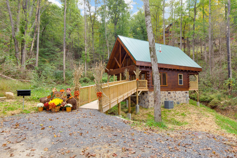 Exterior & Views 2, Simply Unforgettable by Jackson Mountain Rentals, Sevier