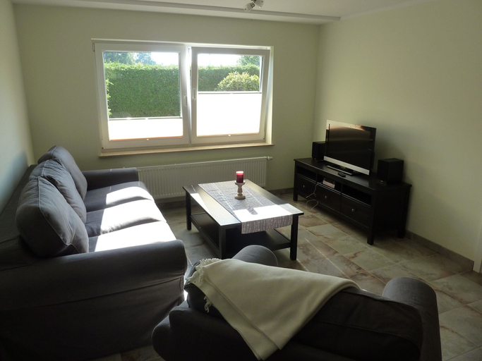 Living room, Modern Eingerichtetes Ferienhaus in Strandnahe, Rostock