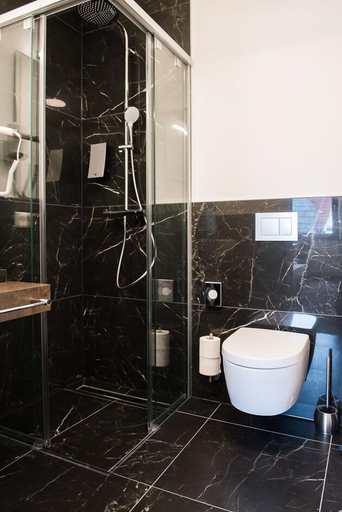 Bathroom 4, The Outlet Hotel, Reutlingen