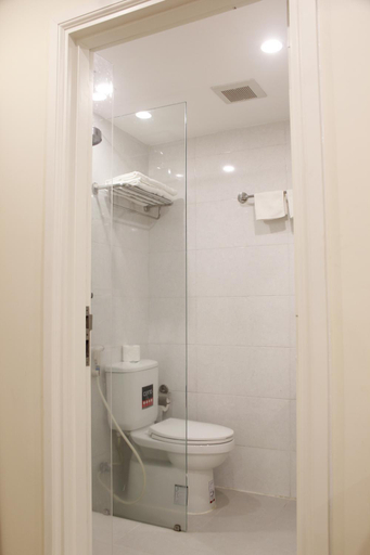 Bathroom 1, BX Apartment, Nha Trang
