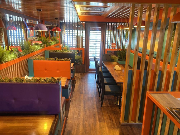 Food & Drinks 5, The Hive Beach, Malé