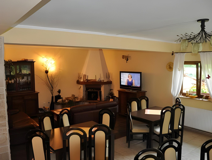 Others 5, Pensiunea Anotimpuri , Predeal