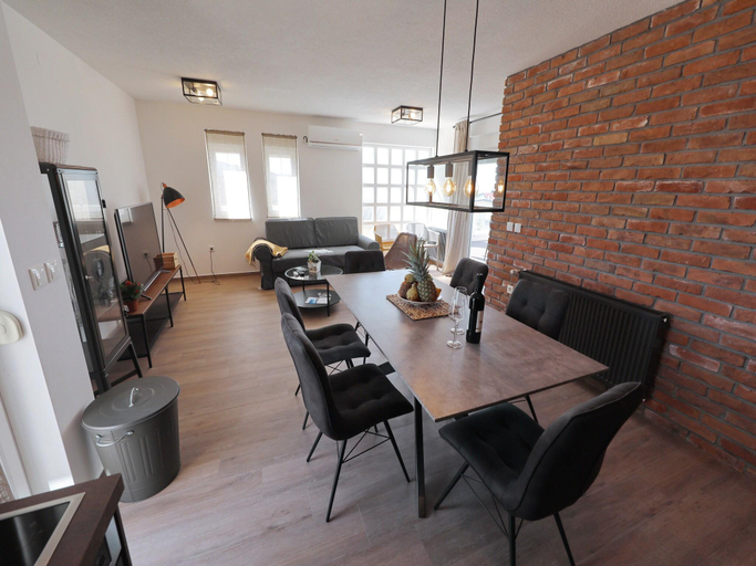 Others 5, Villa with Heated Pool, Starigrad