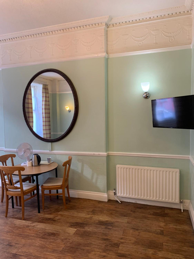 Others 4, Thanet Hotel, London