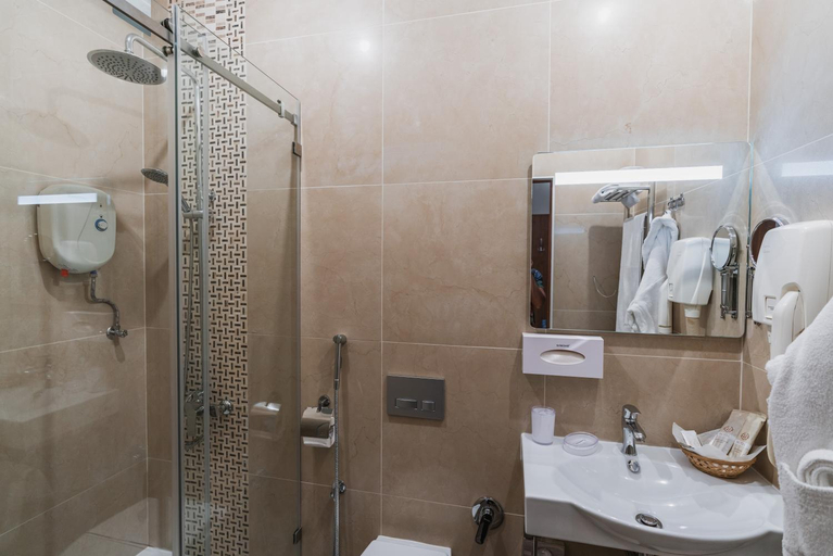 Bathroom 4, Hotel Amparo, Cherepovetskiy rayon