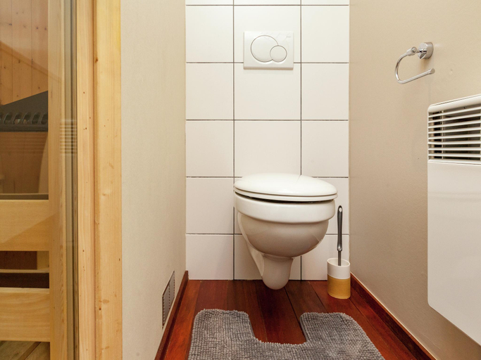 Bathroom 3, Chalet in Bullingen  for 6 Person, Liège