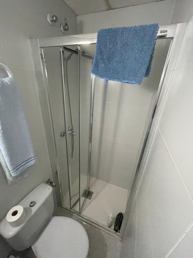 Bathroom 5, Hotel Madrid, Murcia