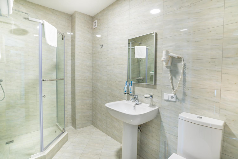 Bathroom 3, Royal Petrol Hotel, Taldyqorghan