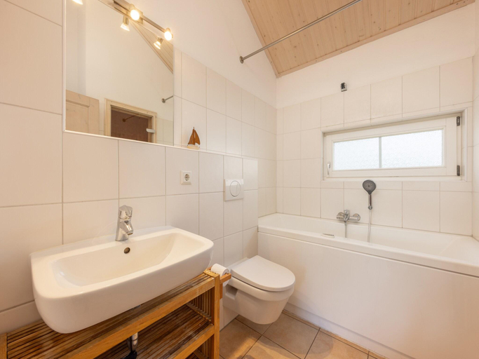 Bathroom 3, Bungalow by the Sea with Sauna in Germany, Ostholstein