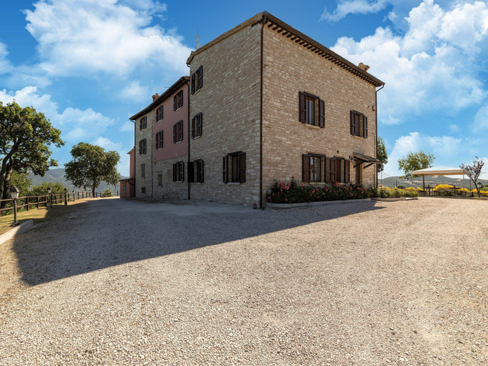 Exterior 2, Country House in Marche With Pool & Views, Pesaro E Urbino