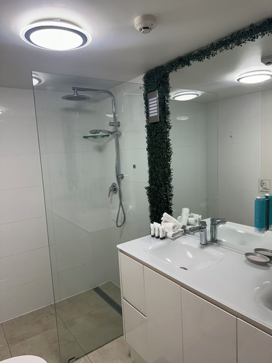 Bathroom 5