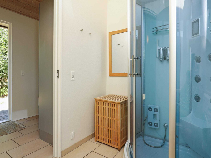 Bathroom 3, 4 Star Holiday Home in Albaek, Frederikshavn