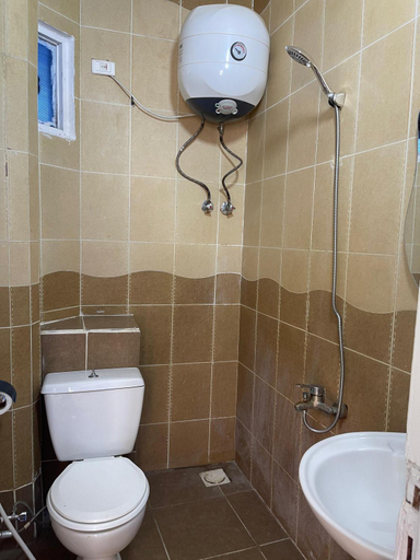 Bathroom 5, New Sea Horse Hotel, Sant Katrin