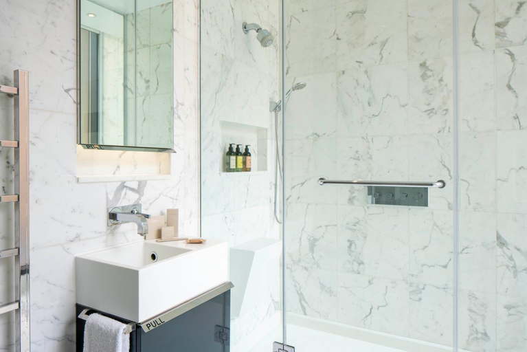 Bathroom 4, Eccleston Square Hotel, London