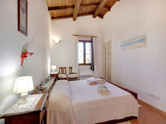 Room 4, Belvilla by OYO Luxurious Villa With Private Pool, Olbia-Tempio