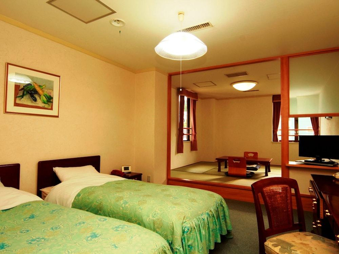 Bedroom 2, You Resort Hotel, Yamanouchi