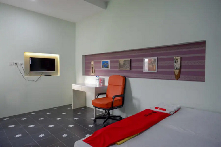 Bedroom 6