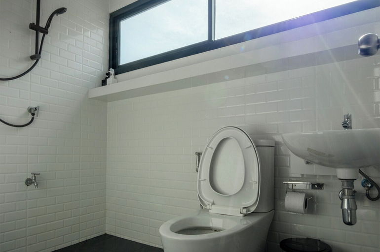 Bathroom 7