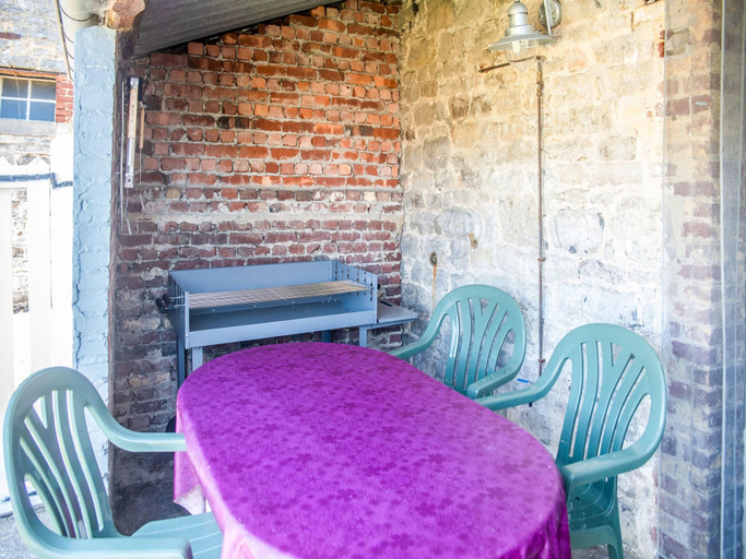 Others 4, Plush Holiday Home in Matagne-La-Petite with Private Garden, Namur