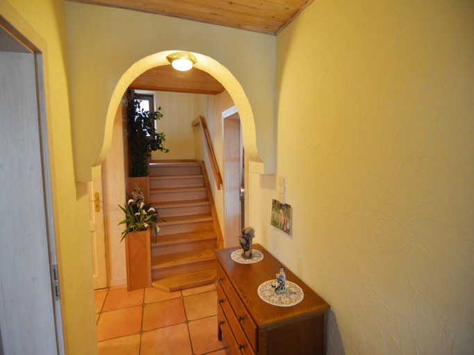 Others 4, Holiday Home in Schznberg with Jacuzzi, Liège