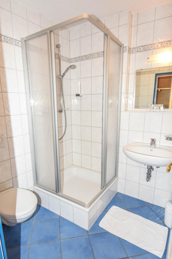 Bathroom, Sporthotel Neuburg, Neuburg-Schrobenhausen