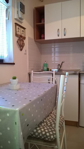 Others 4, Apartman Pula, Pula