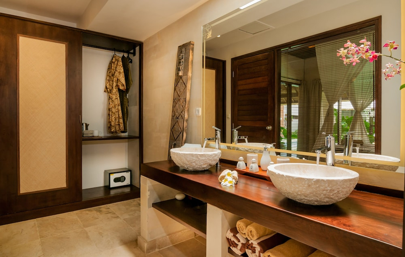 Bathroom 2, Karmagali Boutique Suites, Denpasar